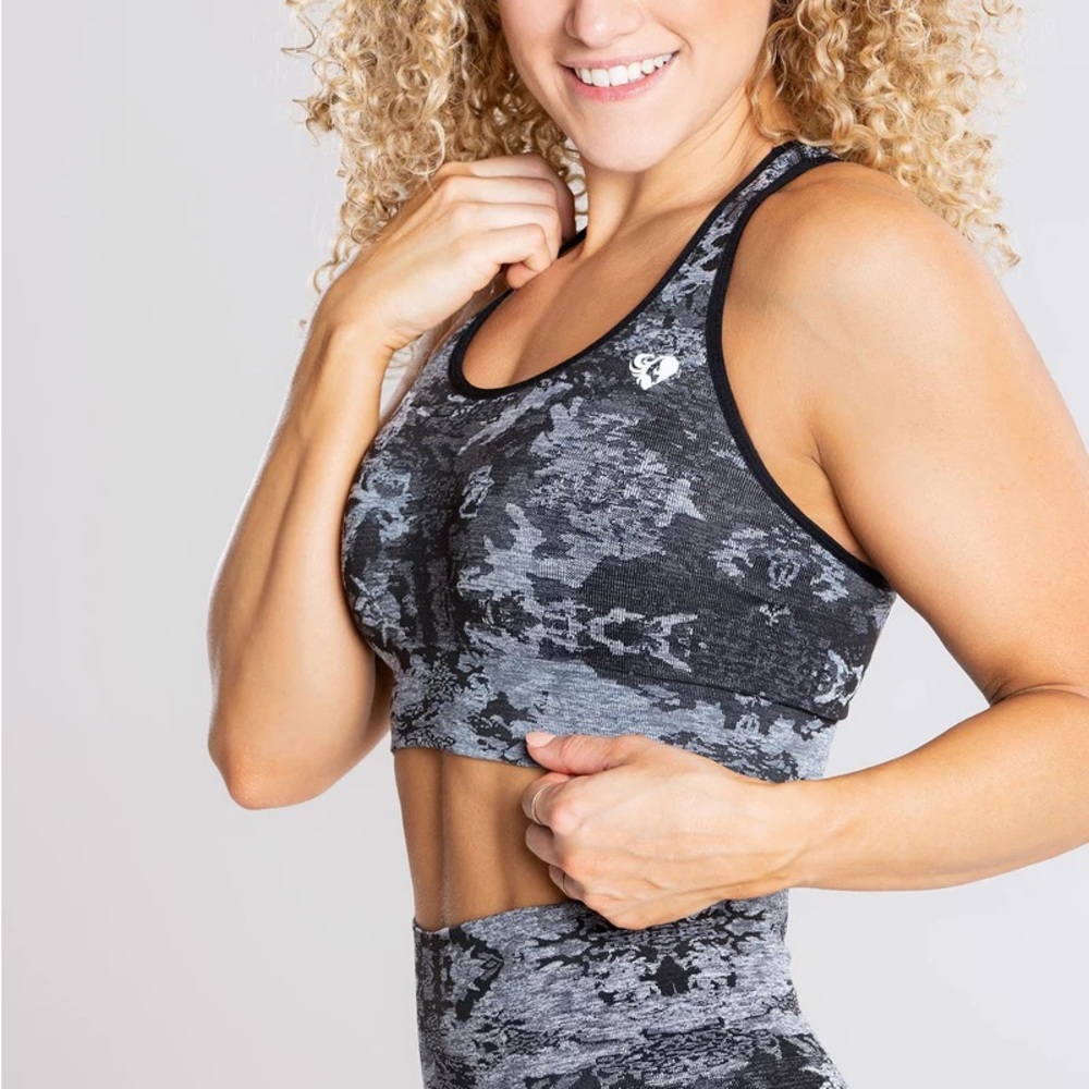 Women’s Best Camo Seamless Sports Bra